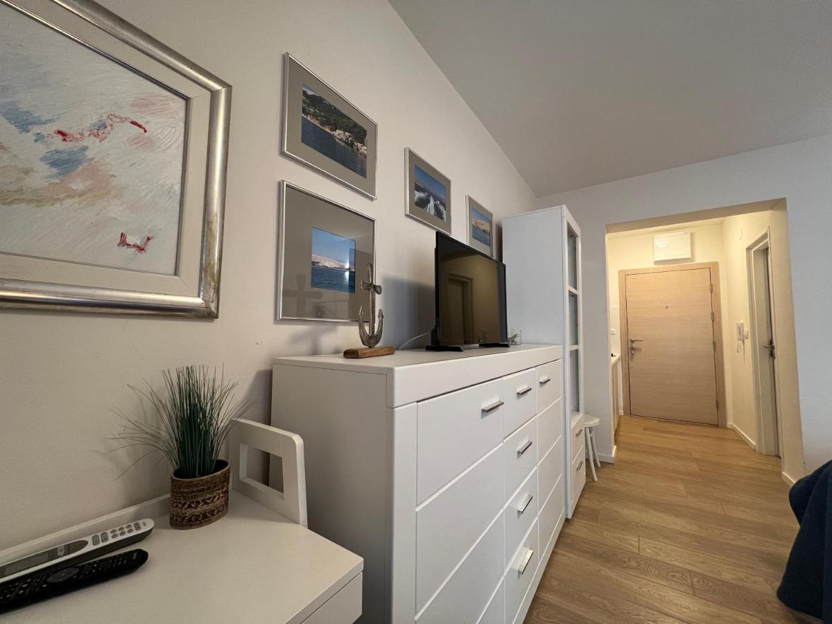 Studio Apartment Marina Mel נובי ווינודולסקי מראה חיצוני תמונה